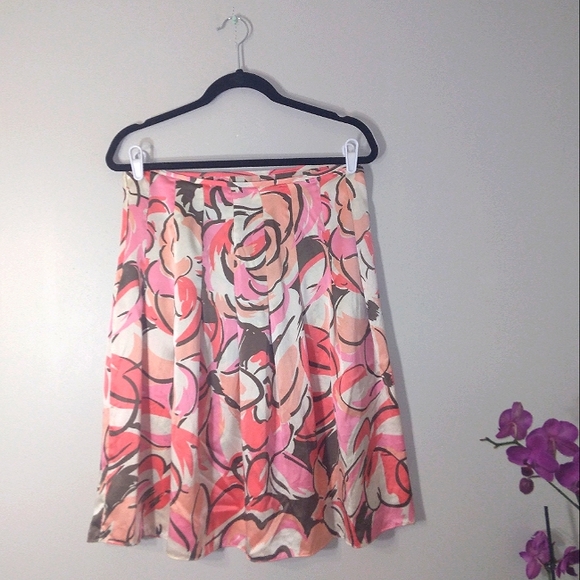New York & Company 100% silk abstract floral pleated high Waist midi skirt Sz. 8 - Picture 6 of 7